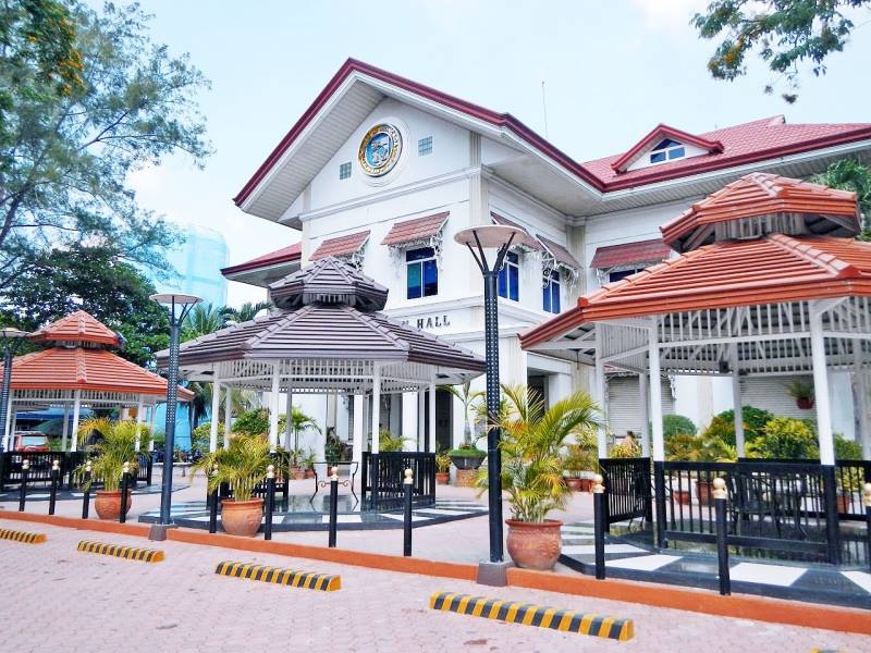 Moncada Town Center